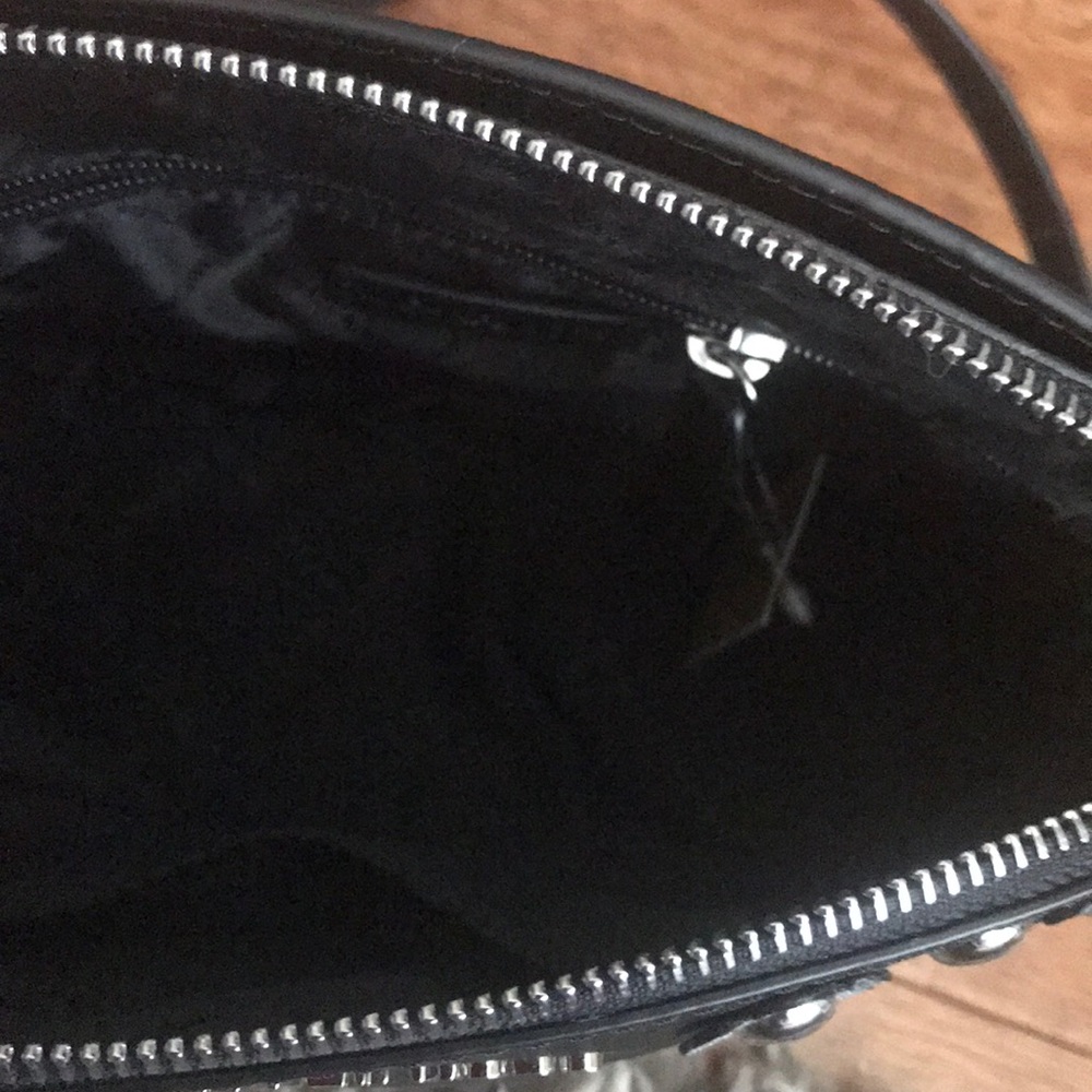 Michael Kors Dome Crossbody with Flower detail - Picture 4 of 5